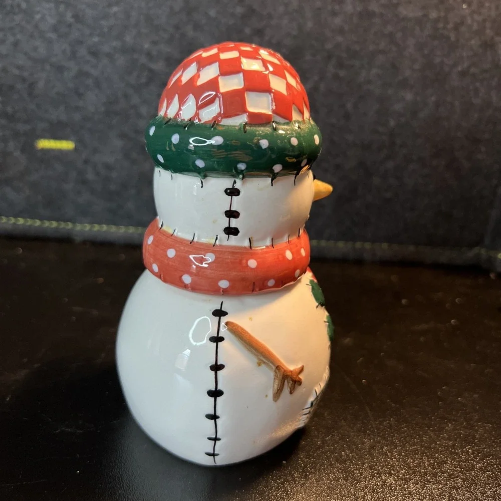 Stackable Snowman Salt & Pepper‎ Shakers Christmas Holiday Winter Santa Hat